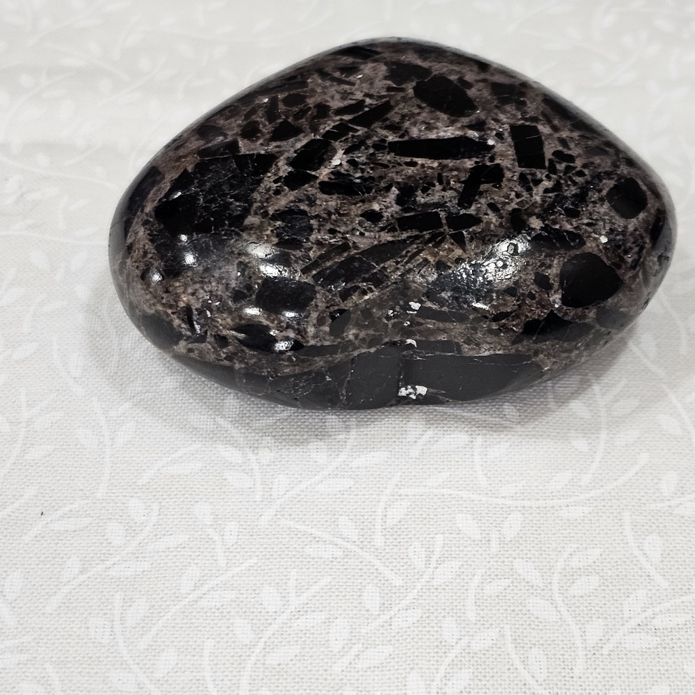 Merlinite Crystal Heart - Picture 3 of 5